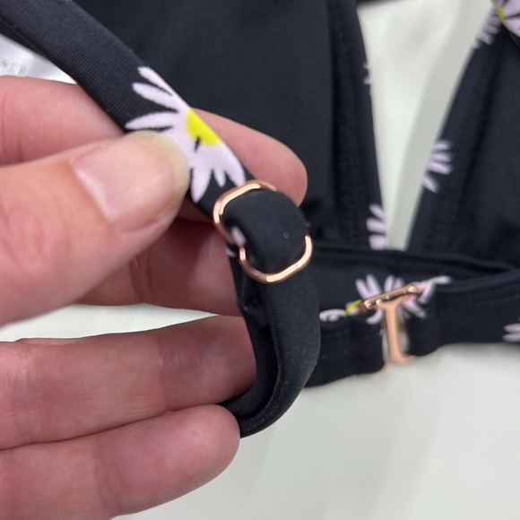 Hula Honey Large Daisy Dog Print Ruffle Triangle Bikini Top Black M NWT - Picture 6 of 8